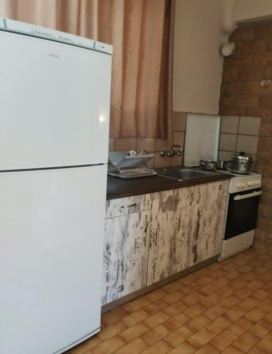 Lions 2 Studios & Apartments, Poros Island. Poros Town Bagian luar foto
