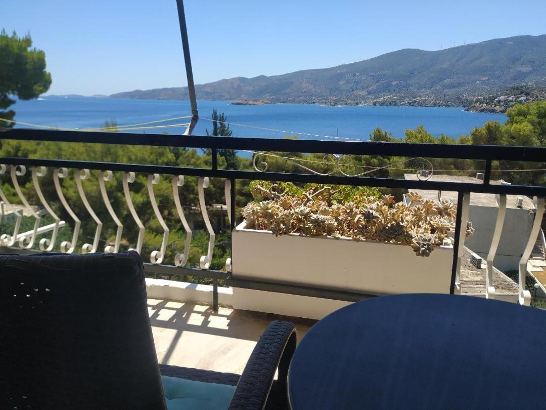 Lions 2 Studios & Apartments, Poros Island. Poros Town Bagian luar foto