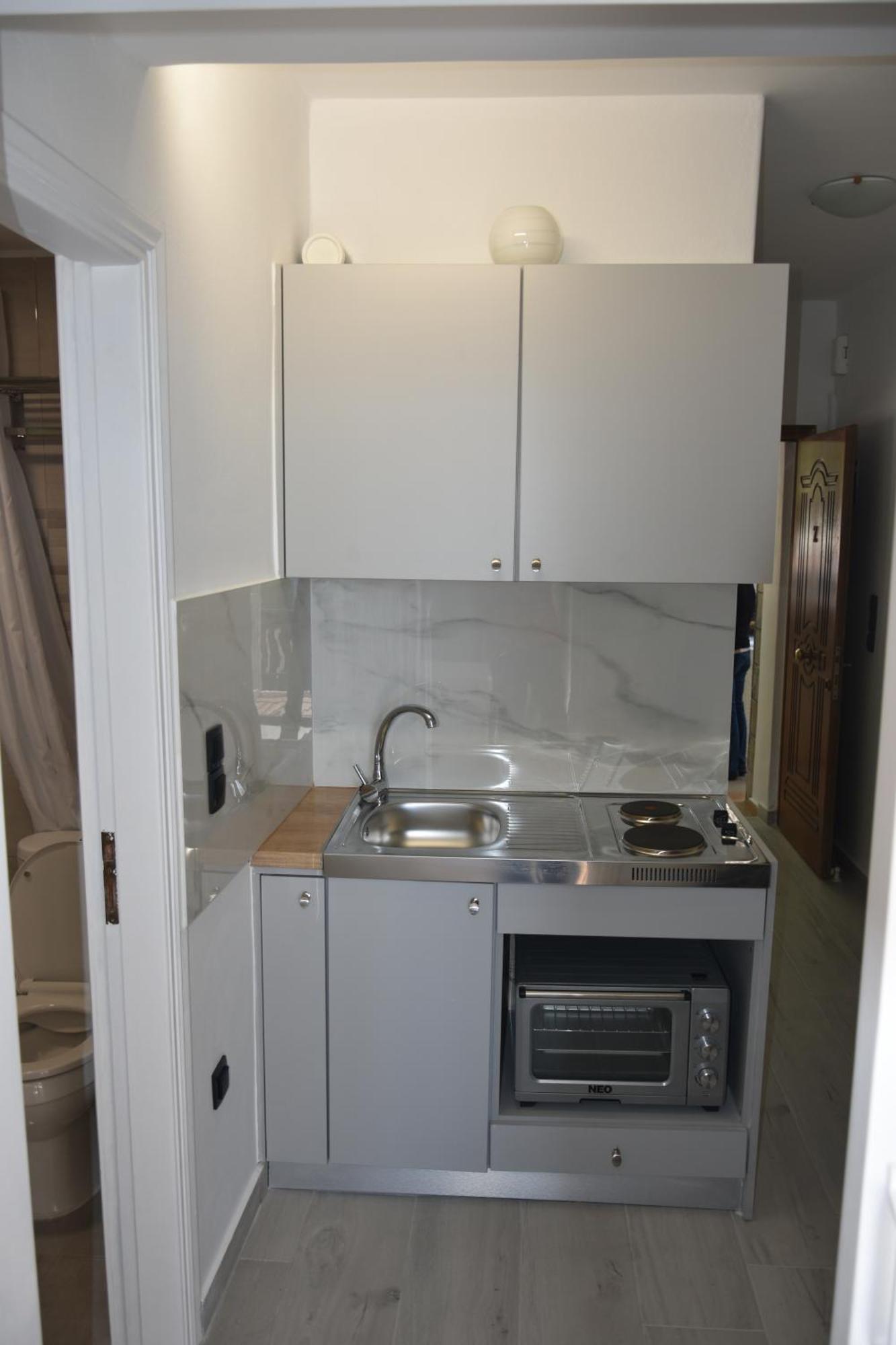 Lions 2 Studios & Apartments, Poros Island. Poros Town Bagian luar foto