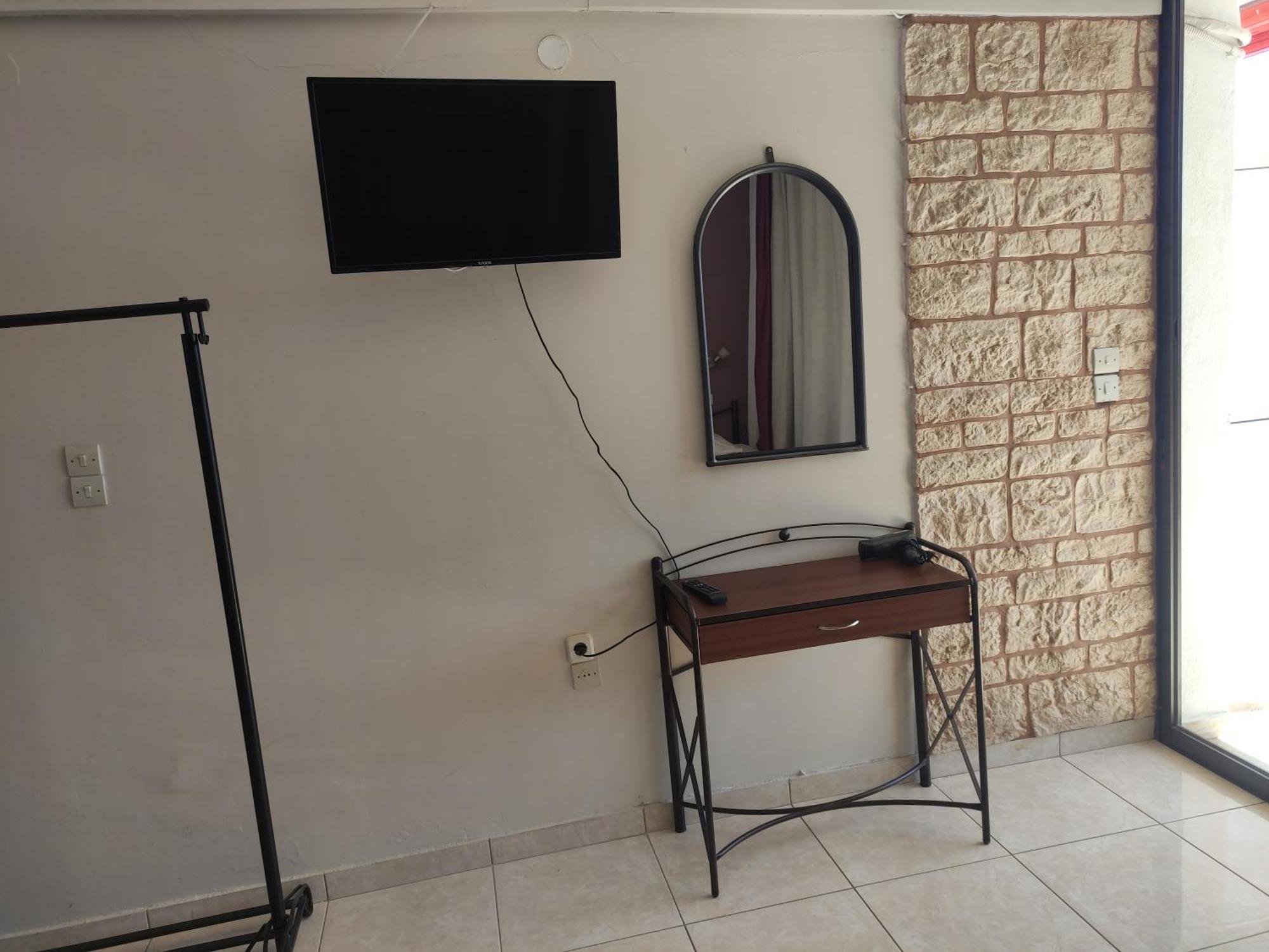 Lions 2 Studios & Apartments, Poros Island. Poros Town Bagian luar foto